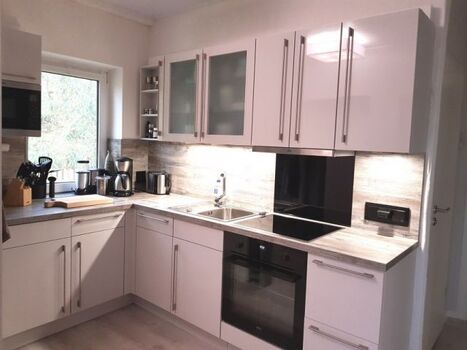  voll ausgestattete offene Küche