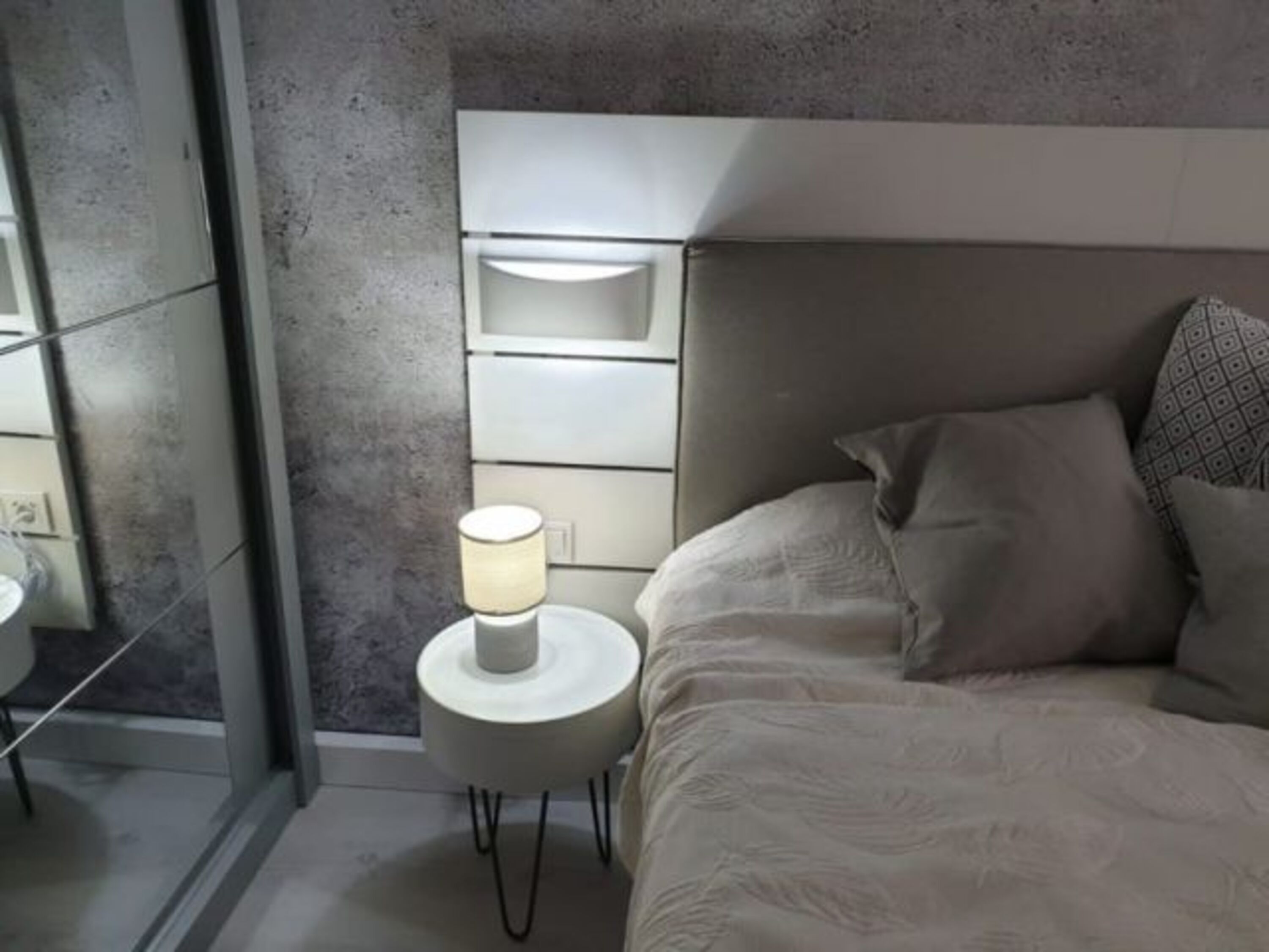 Schlafzimmer 1