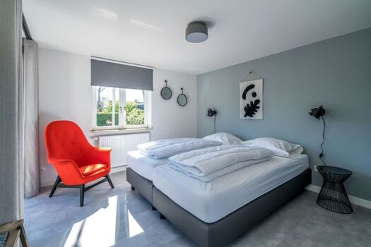 Schlafzimmer 1 mit 2 Einzel Boxspringbetten (90x220)