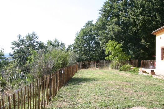 Einzäunung vordere Wiese