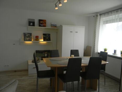 Essbereich im EG (Tisch ausziehbar)