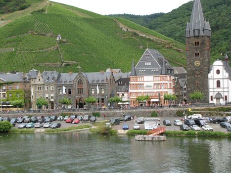 Die weinselige Mosel ist einen Katzensprung entfernt