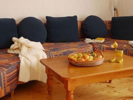 Auf dem Sofa entspannen