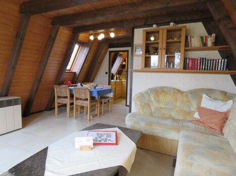 Wohnraumbeispiel Wigwam