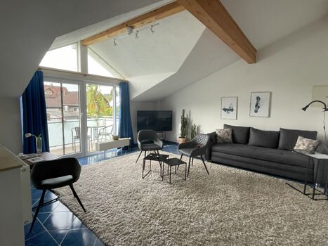 Wohn-Schlafstudio mit Flat-tv und Bluetooth-Schlafsofa