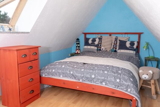 SZ mit Doppelbett (1,40 x 2,00m) in der 2. Etage/Spitzboden