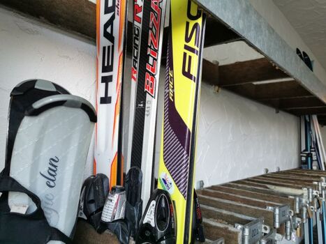 Abstellmöglichkeit Skier