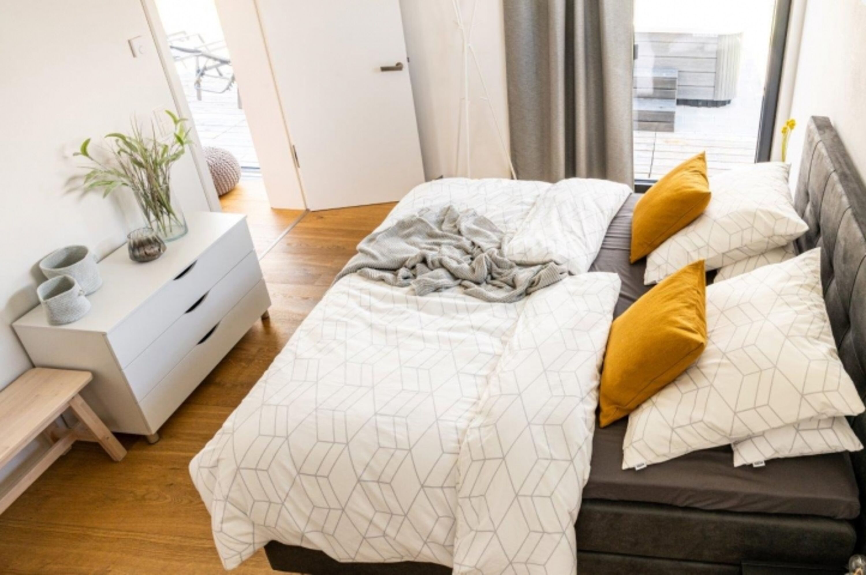 2. Schlafzimmer