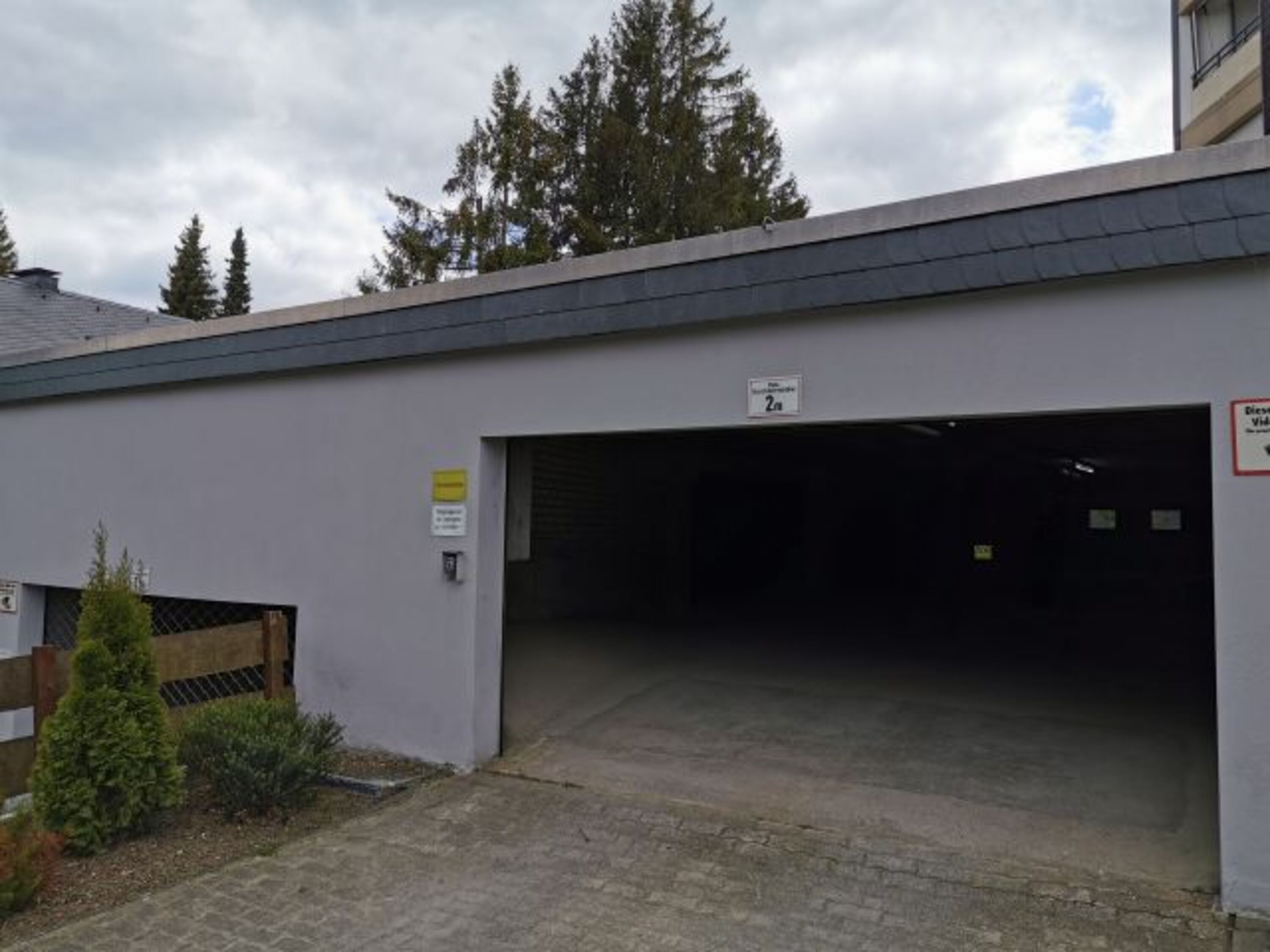 Tiefgaragenstellplatz