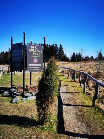 Goldener Pfad