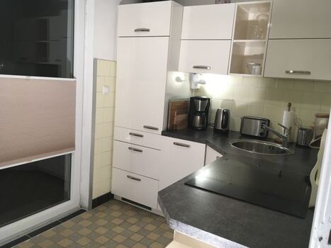 Küche mit direkten Gartenzugang