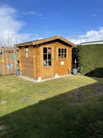  Grundstück mit Schuppen