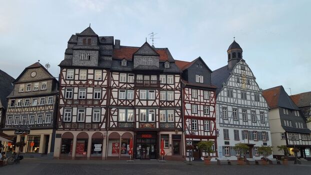 mittelalterlicher Marktplatz Butzbach - 2,5 km entfernt