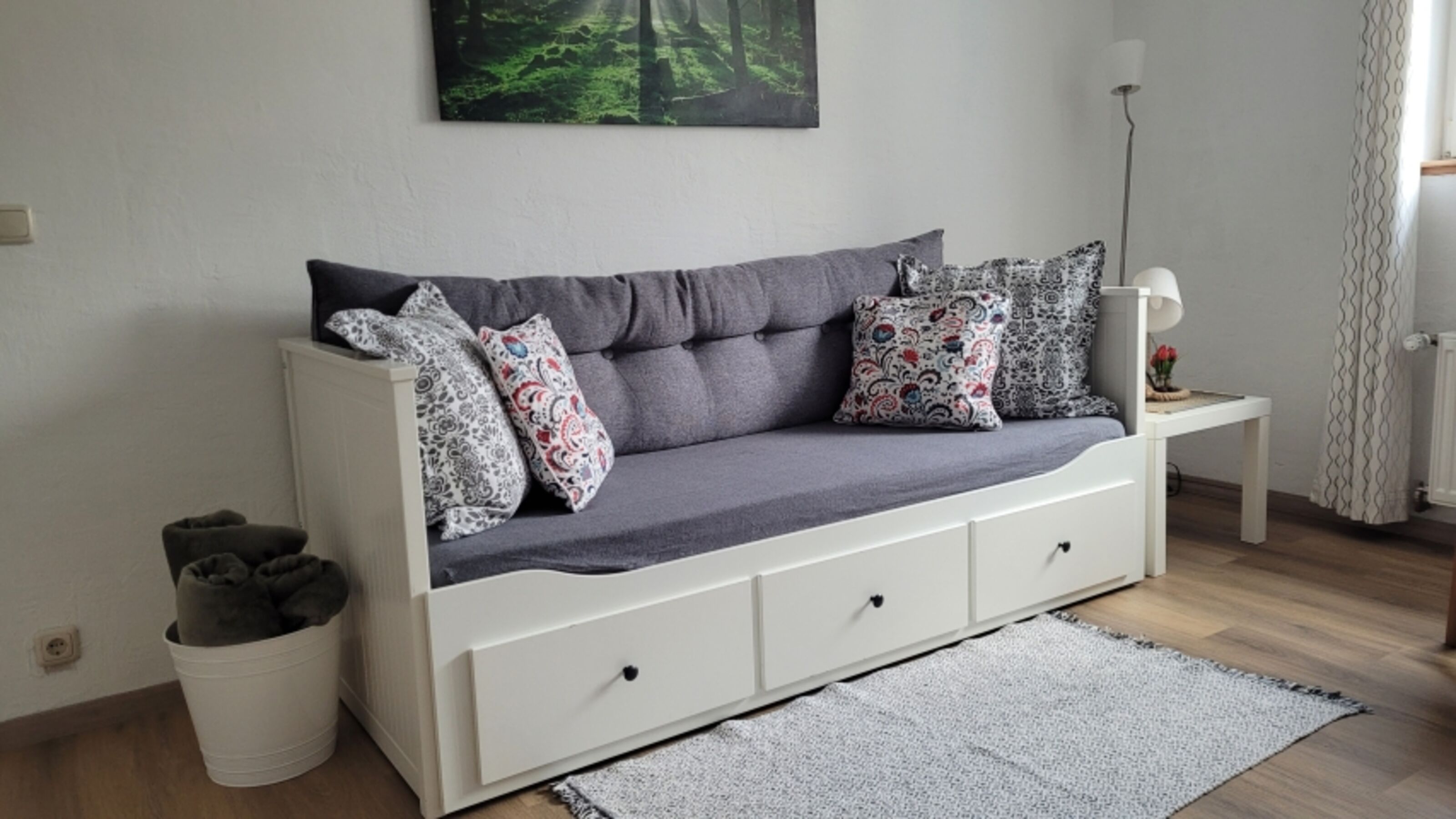 gemütliche Couch (auch nutzbar als kleines Doppelbett 2x80x200)
