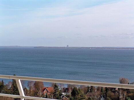 Traumhafter Blick vom Wohnzimmer auf die Ostsee bis nach Travemünde