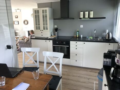 Küche mit Essbereich