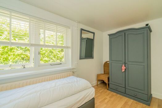 Schlafzimmer 2 mit 2 Einzel Boxspringbetten