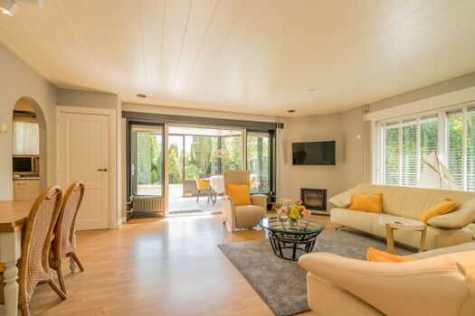 Das geschmackvoll eingerichtete Wohnzimmer