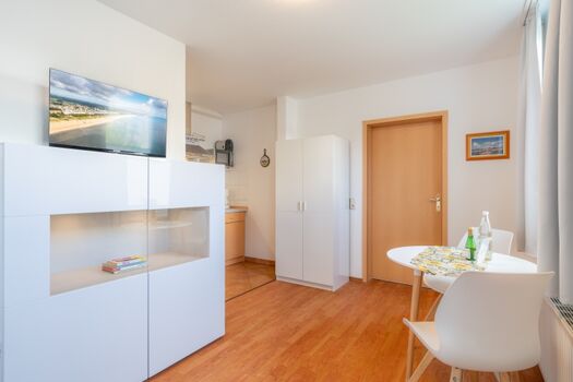 kombinierter Wohn-/Schlafraum