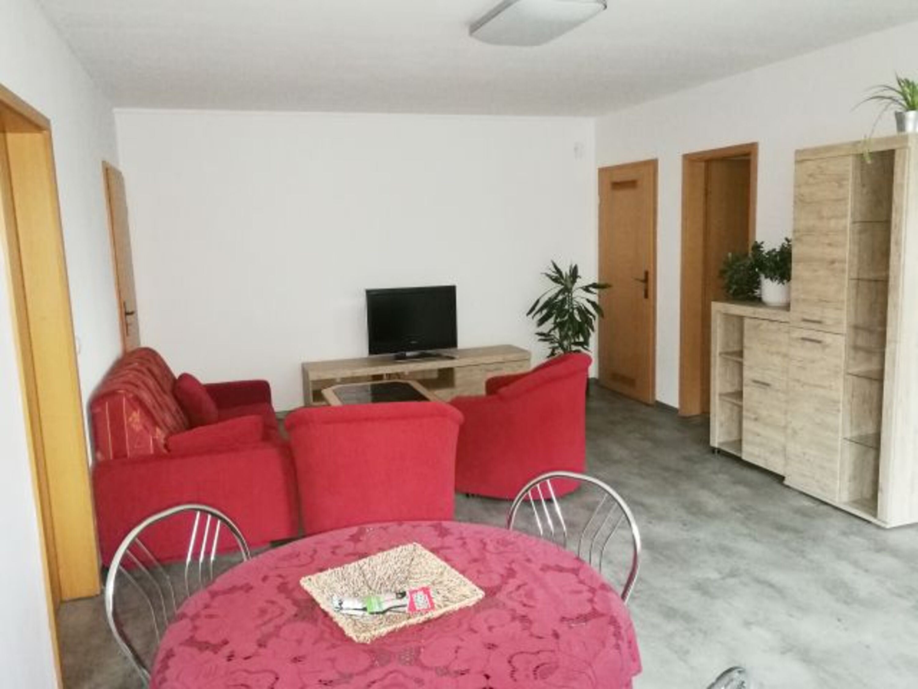 Wohnzimmer mit Essecke