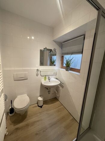 Duschbad im Untergeschoß