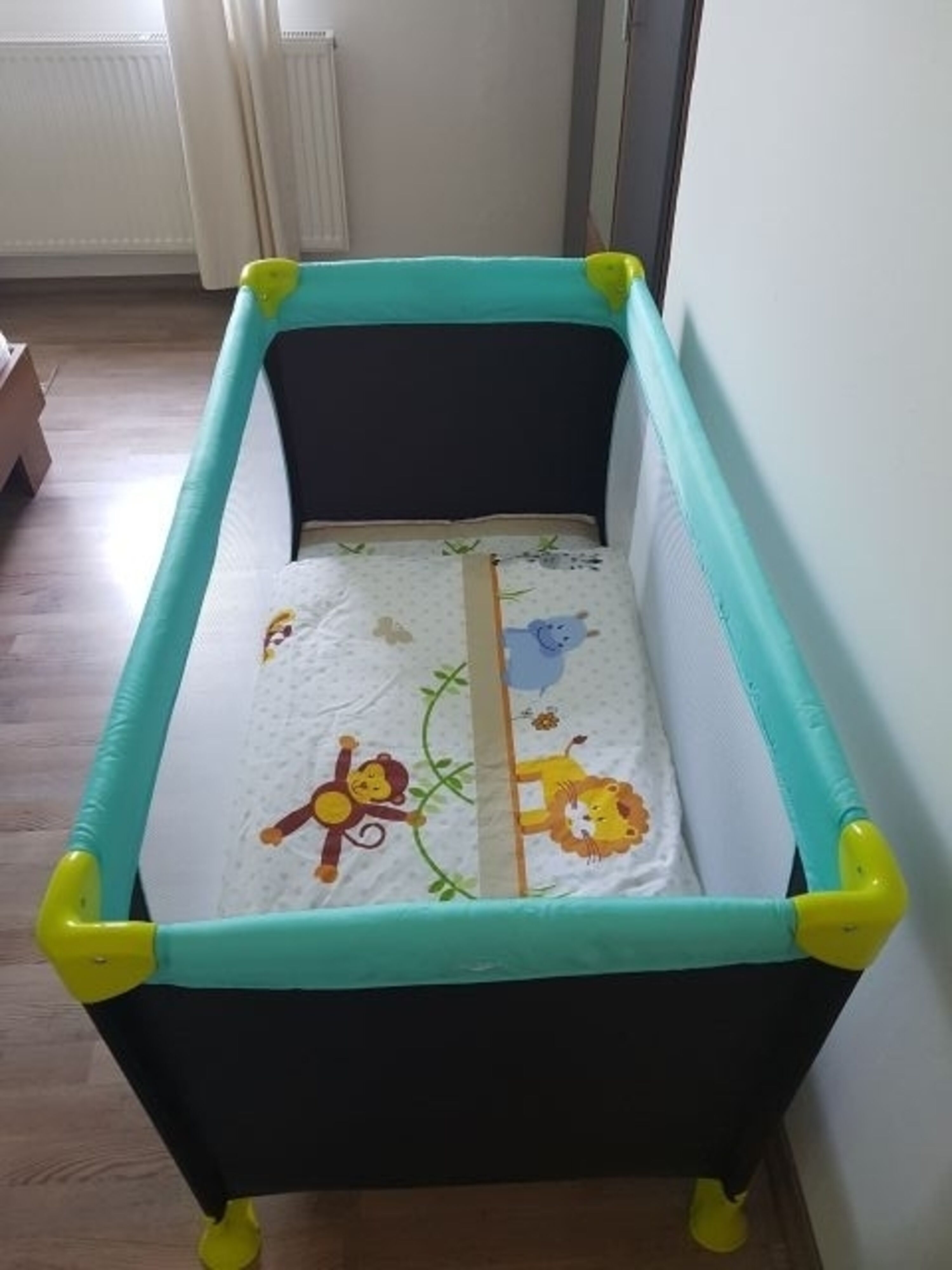 Kinderbett