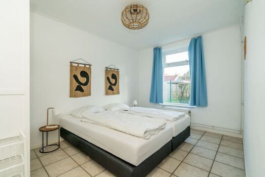 Schlafzimmer 2 mit Einzelboxspringbetten