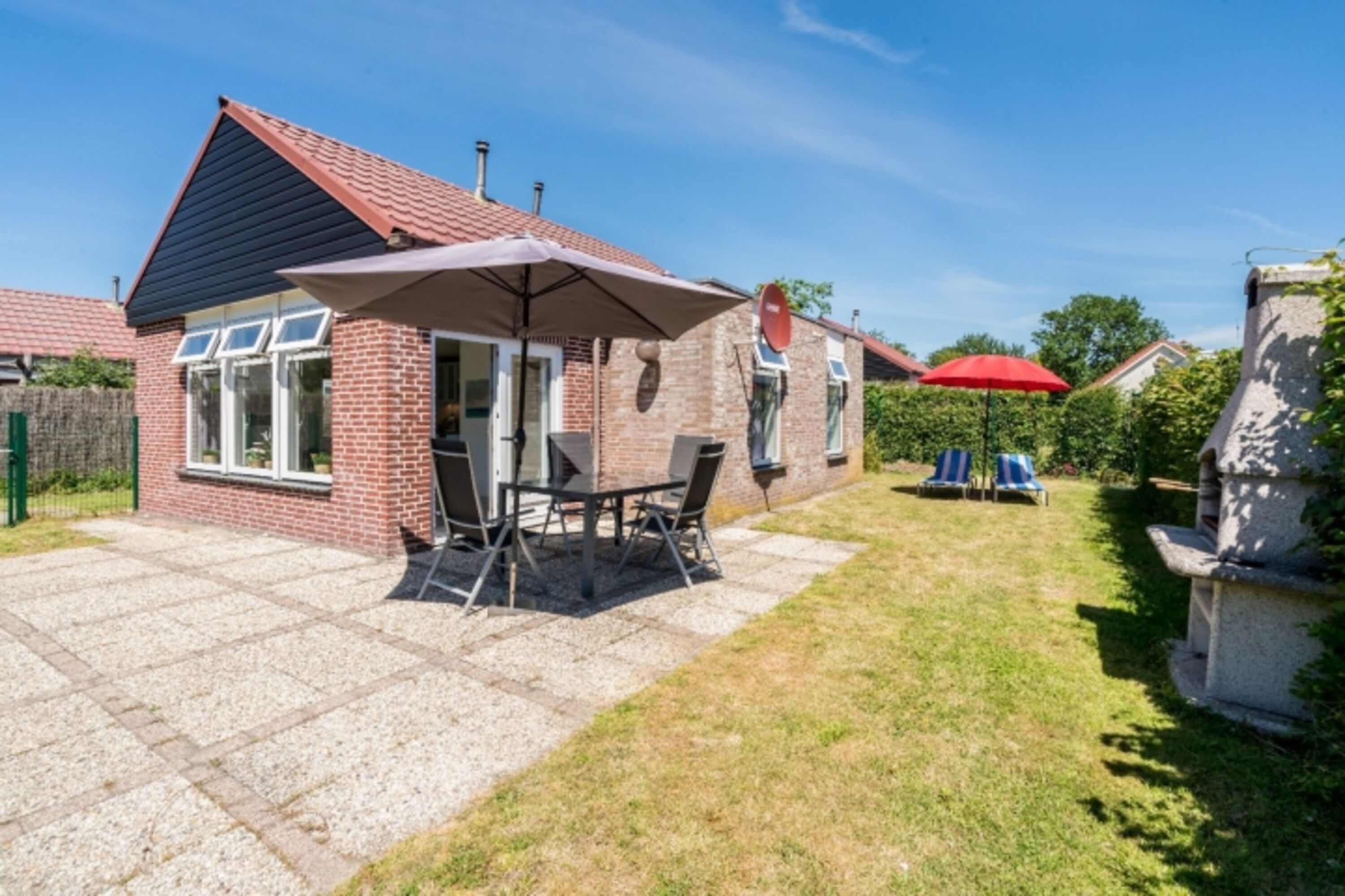 Der schöne Ferienbungalow mit eingezäuntem Garten