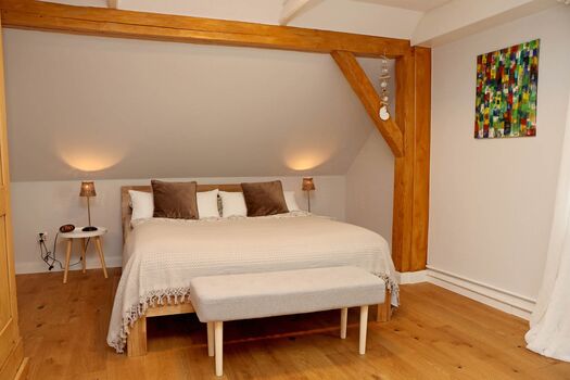 Schlafzimmer 1