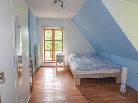 Schlafzimmer oben rechts