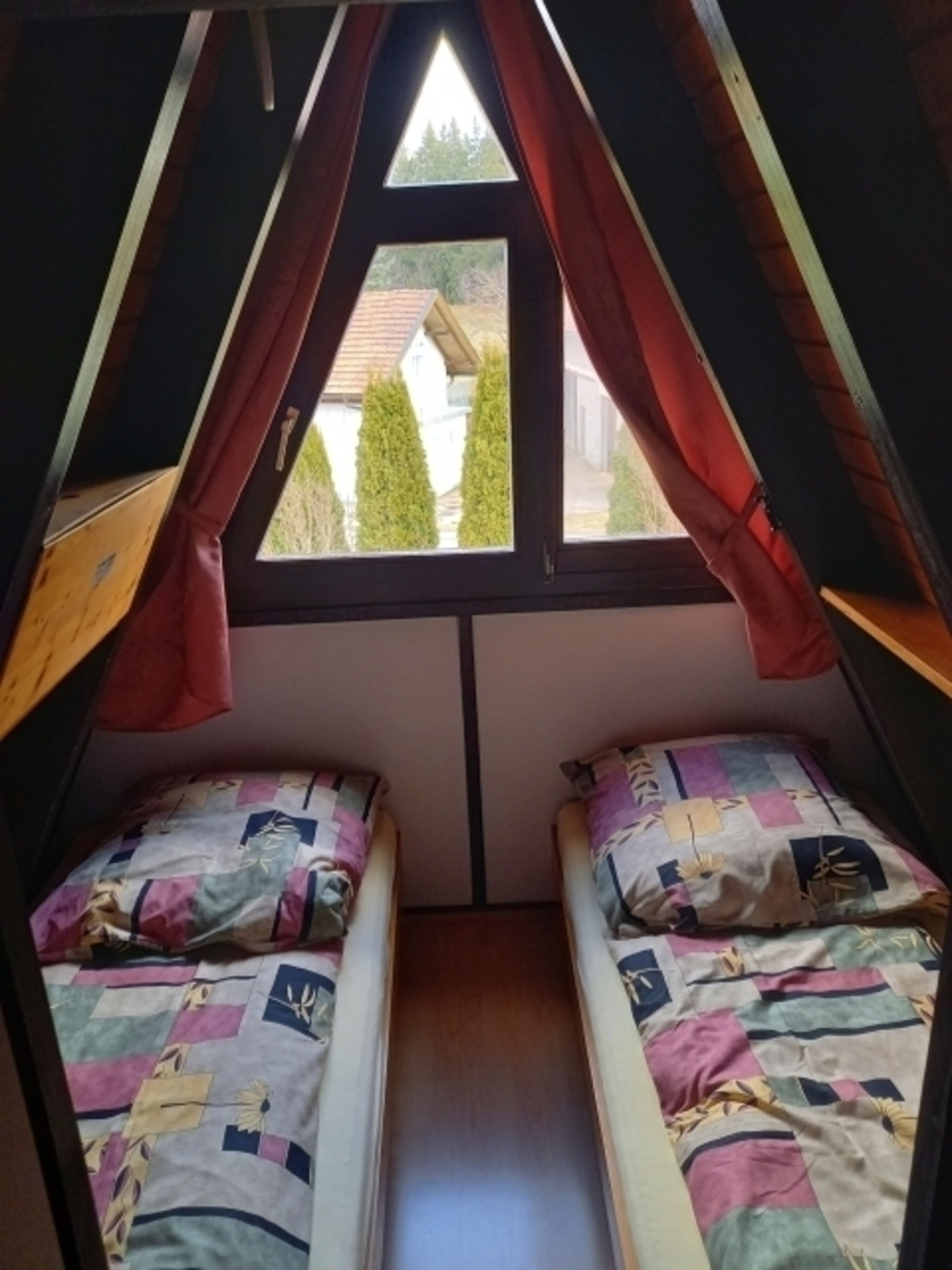 Schlafzimmer mit 2 Einzelbetten 