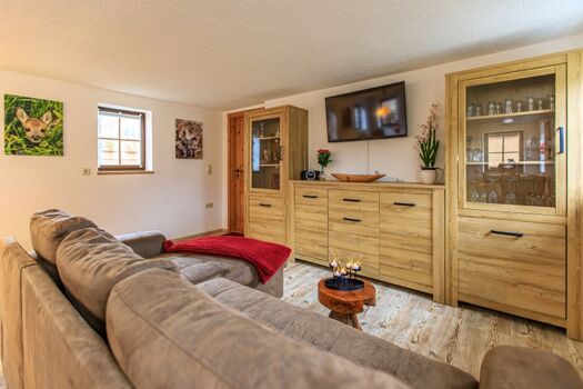 Couch, TV-Ecke im Wohnzimmer