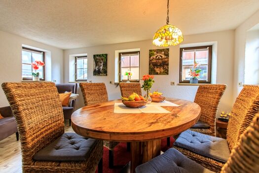 Eßtisch im Wohnzimmer