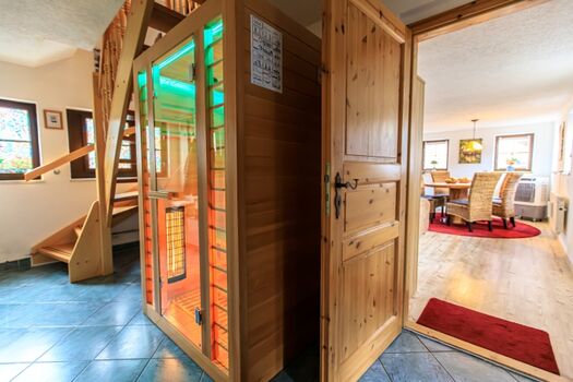 Flur mit Blick ins Wohnzimmer