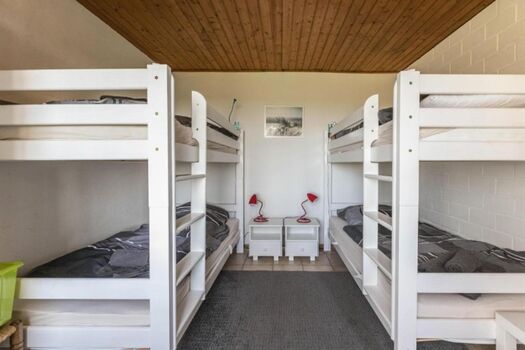 Kinderzimmer mit Doppelstockbetten