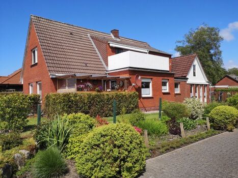 Das Haus von der Seite. Das gesamte EG steht den Gästen zur Verfügung