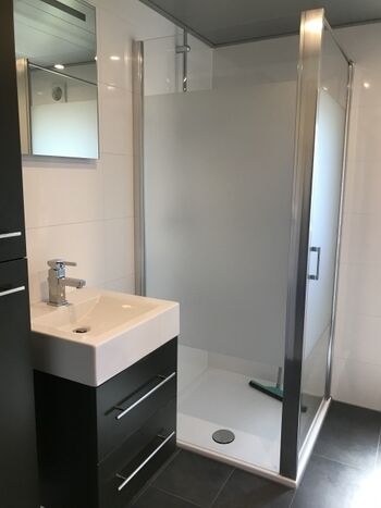 Badzimmer mit Dusche