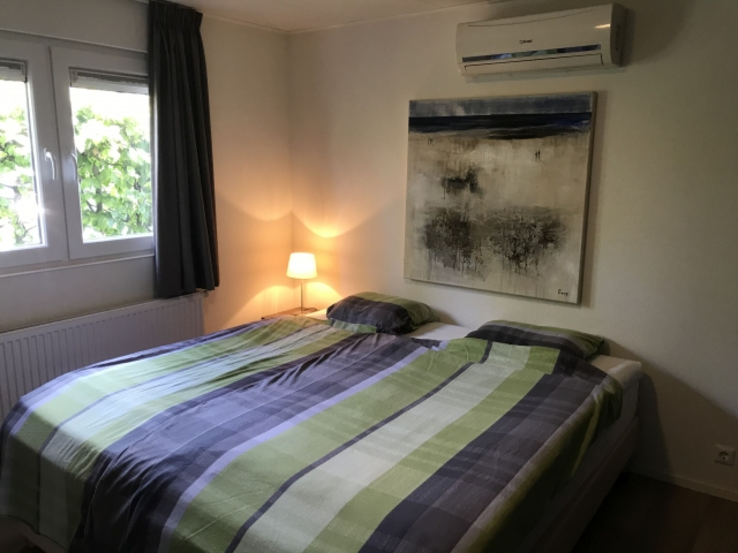 Schlafzimmer 1