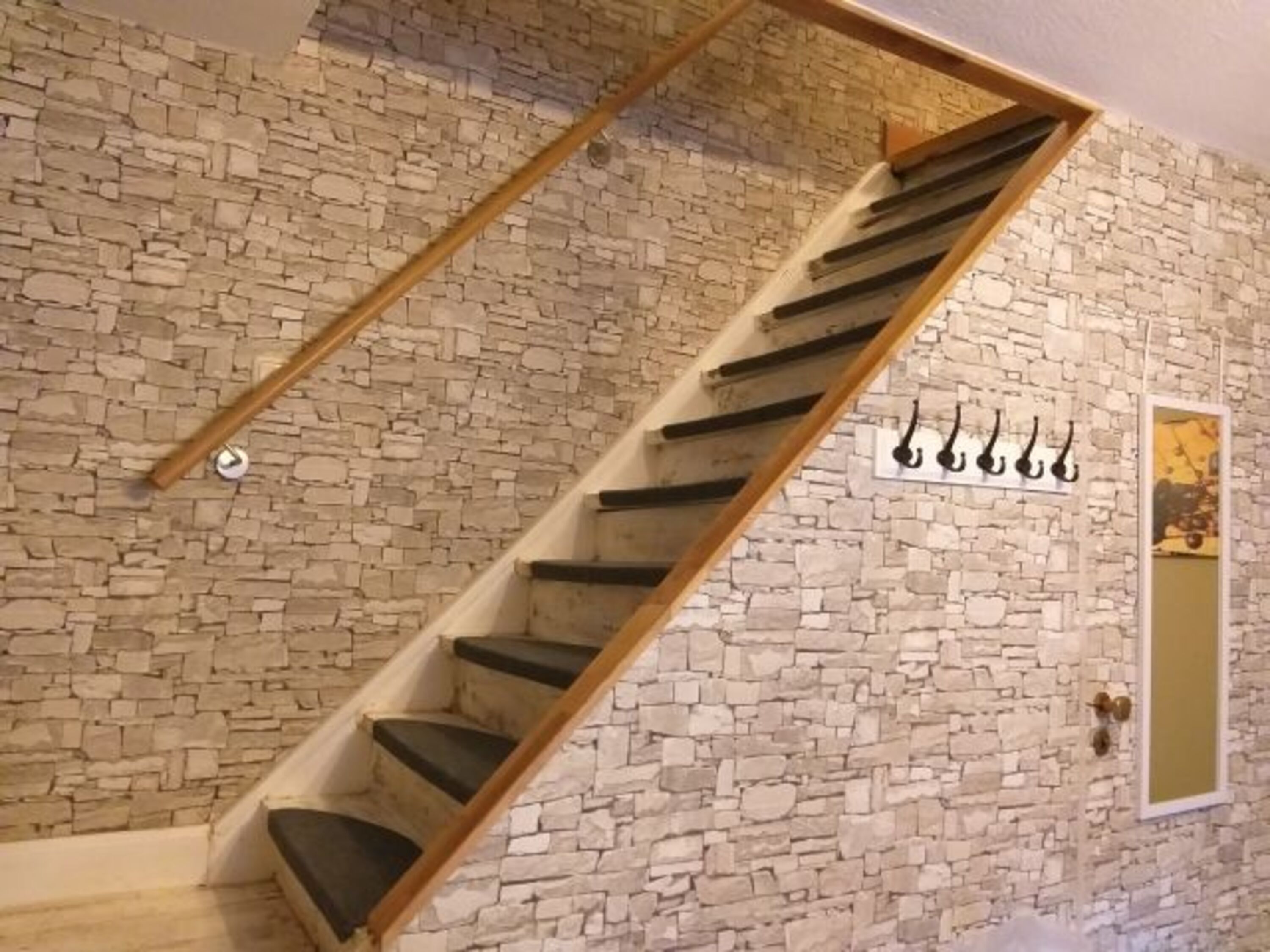 Treppe zum Bad und den Schlafräumen 