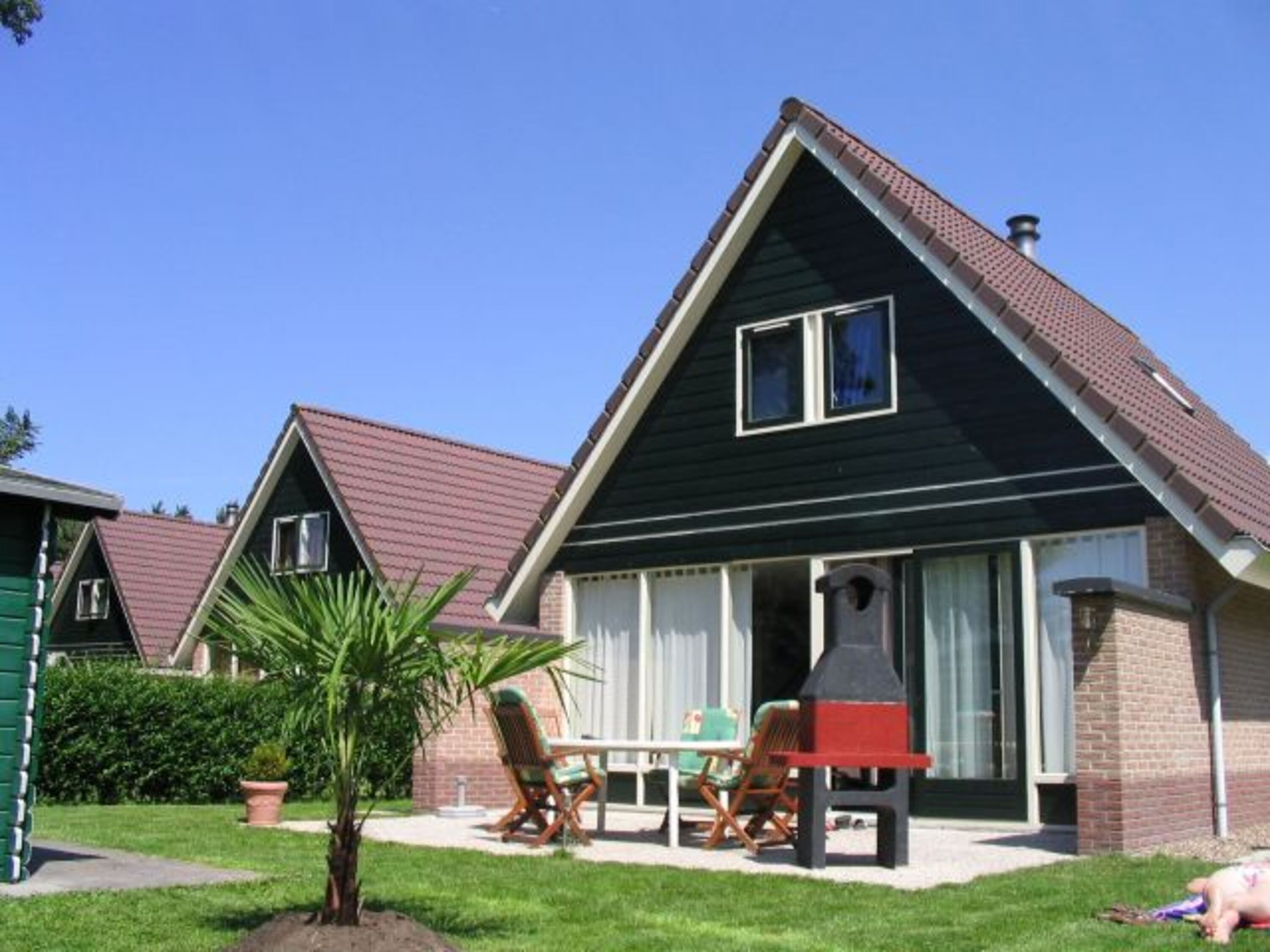 Ihr Ferienhaus mit Garten und Terrasse unverbauter Südblick auf den See