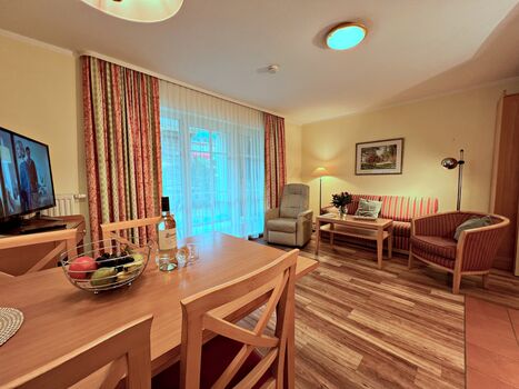 Wohn- und Essbereich 1.06