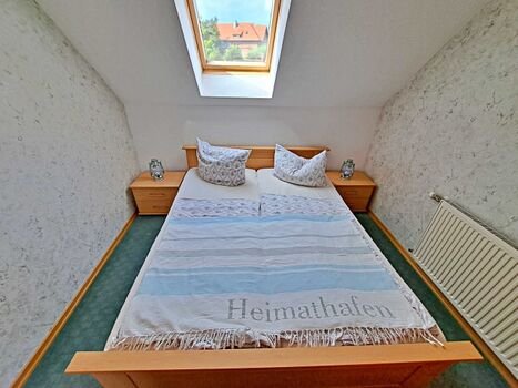 Schlafzimmer im 1. OG, Kleiderschrank