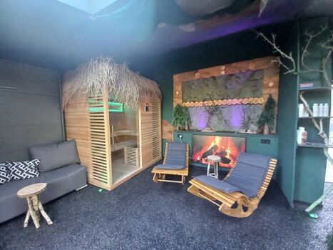 Finnische Sauna, große Auswahl Aufgüsse 