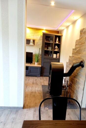 Blick ins Wohnzimmer 