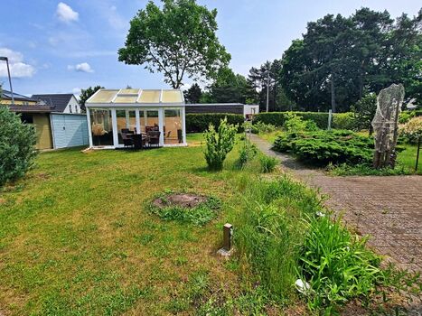 Garten mit Gemeinschaftswintergarten