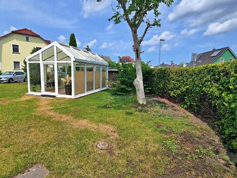 Garten mit Gemeinschaftswintergarten