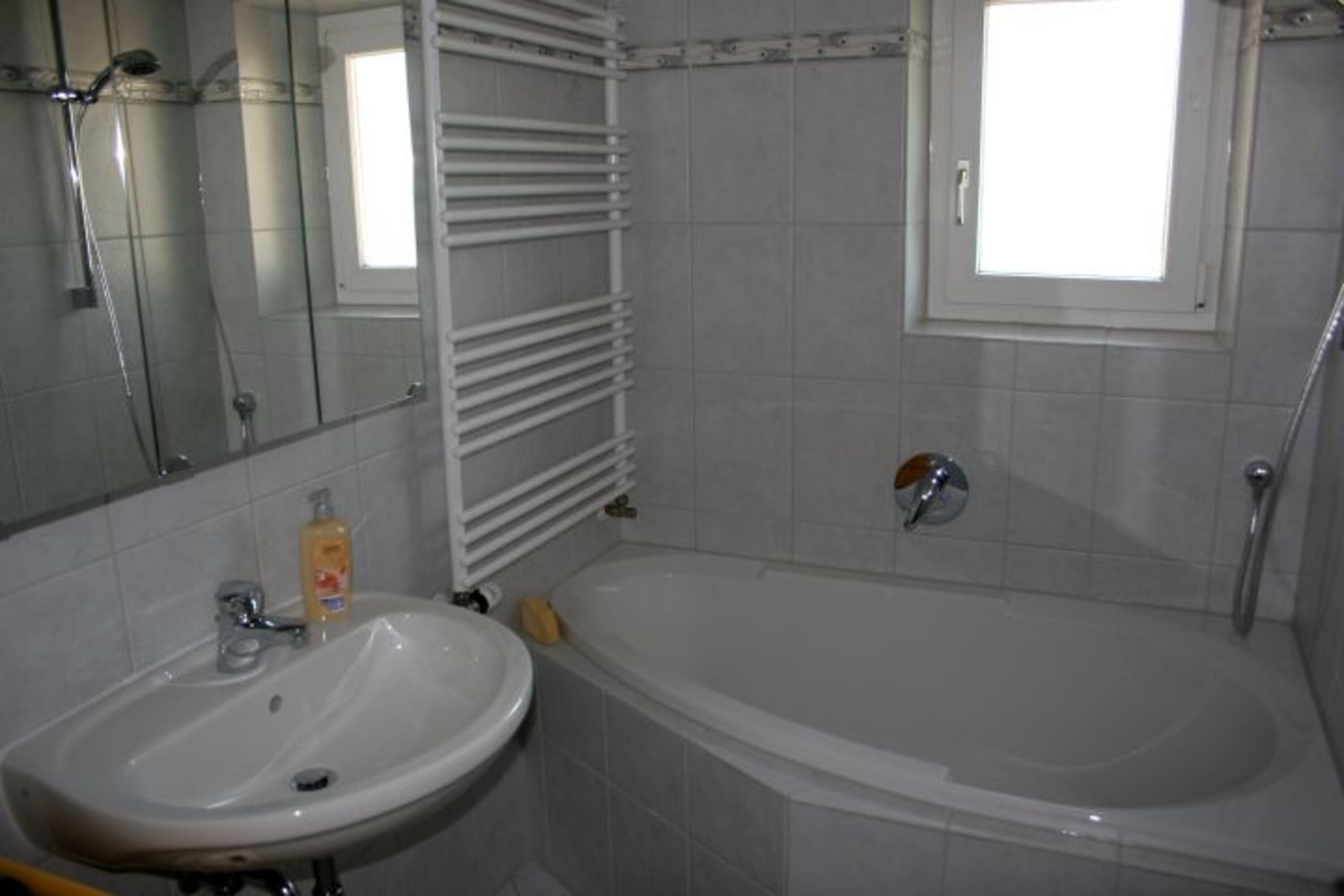 Bad, die Toilette ist extra
