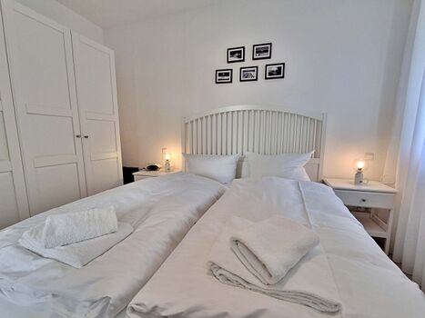 1. Schlafzimmer mit Doppelbett