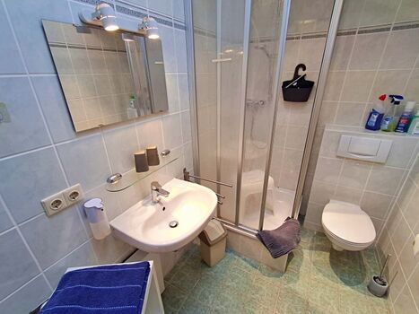 Tageslichtbad mit DU/WC