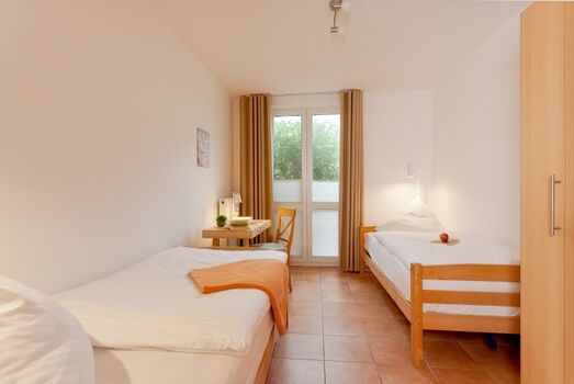 2. Schlafzimmer mit 2 Einzelbetten